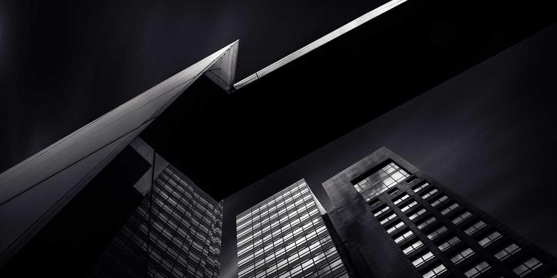 从代码到防线：下一代防火墙（NGFW）如何借鉴编程思维重塑高级威胁防护